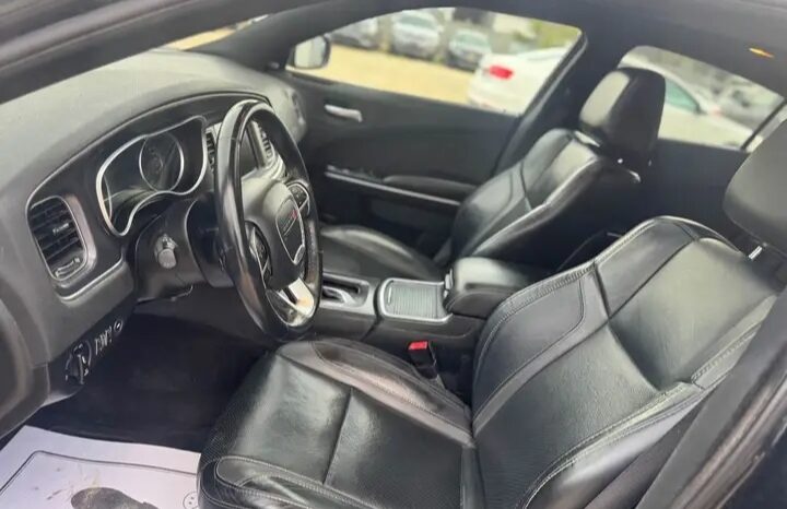 
								2017 DODGE CHARGER SXT CLEAN TITLE FULLY LOADED full									