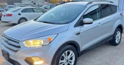2017 FORD ESCAPE AWD  CLEAN TITLE