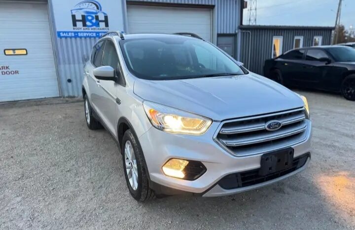 
								2017 FORD ESCAPE AWD  CLEAN TITLE full									