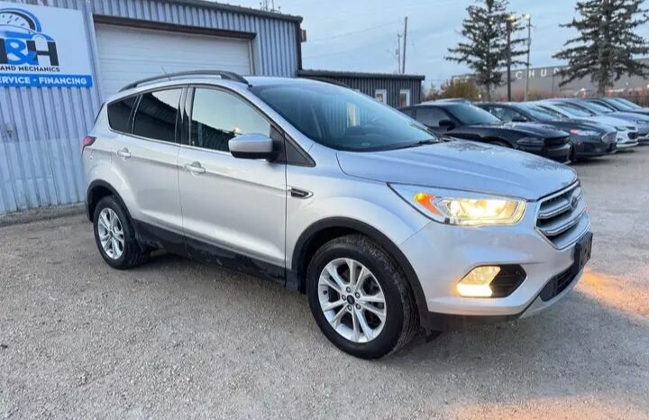 
								2017 FORD ESCAPE AWD  CLEAN TITLE full									