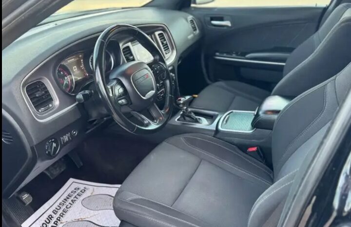 
								2019 DODGE CHARGER SXT CLEAN TITLE full									