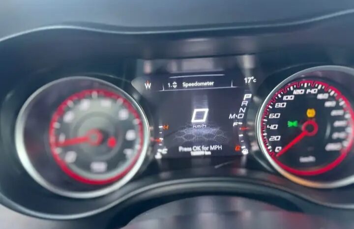 
								2019 DODGE CHARGER SXT CLEAN TITLE full									