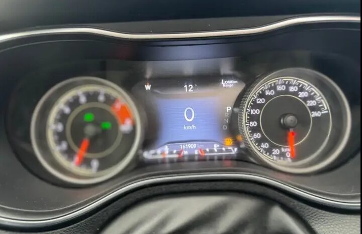 
								2019 JEEP CHEROKEE, TRAILHAWK 4X4 CLEAN TITLE FULLY LOADED full									