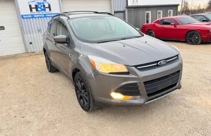 
								2013 FORD ESCAPE FULLY LOADED  CLEAN TITLE AWD full									