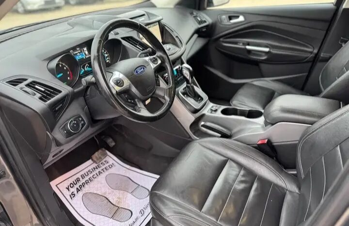 
								2013 FORD ESCAPE FULLY LOADED  CLEAN TITLE AWD full									