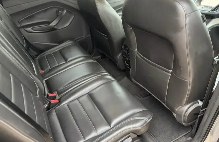 
								2013 FORD ESCAPE FULLY LOADED  CLEAN TITLE AWD full									