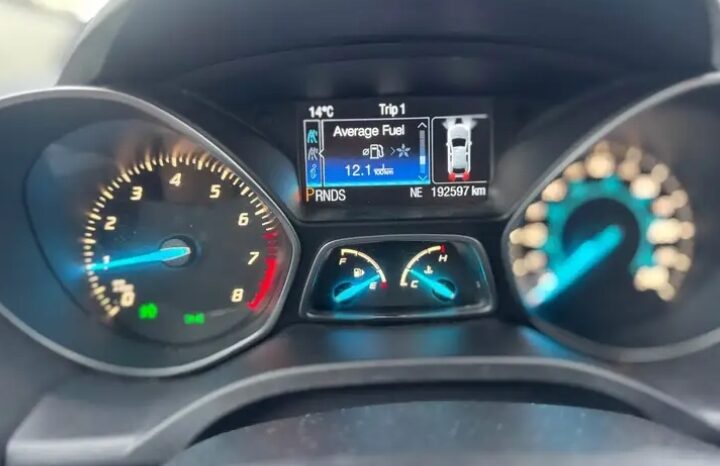 
								2013 FORD ESCAPE FULLY LOADED  CLEAN TITLE AWD full									