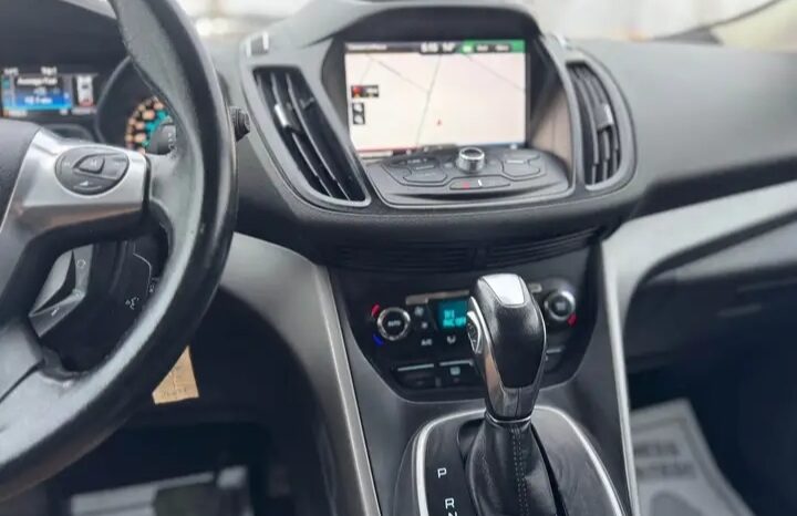 
								2013 FORD ESCAPE FULLY LOADED  CLEAN TITLE AWD full									