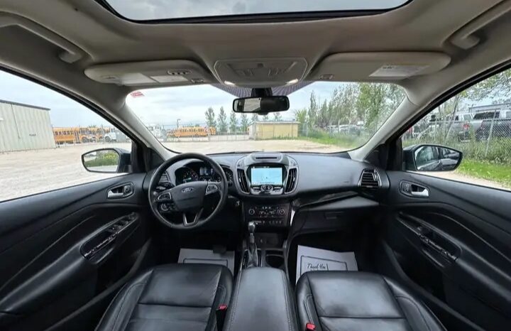 
								2018 FORD ESCAPE TITANIUM  FULLY LOADED CLEAN TITLE AWD full									