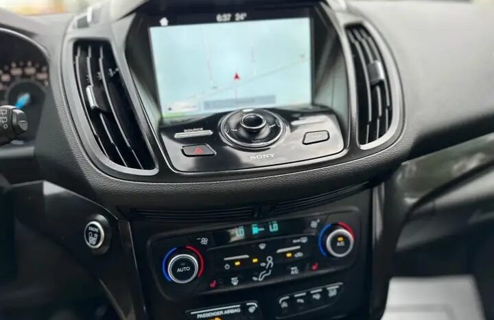 
								2018 FORD ESCAPE TITANIUM  FULLY LOADED CLEAN TITLE AWD full									