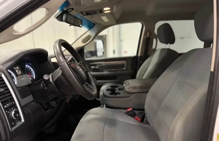 
								2014 DODGE RAM 3500 SLT 4WD full									