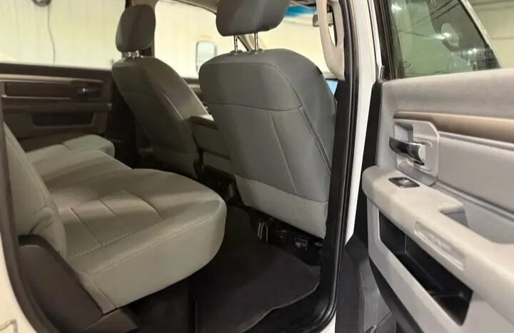 
								2014 DODGE RAM 3500 SLT 4WD full									