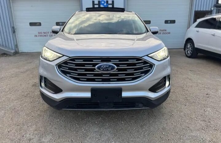 
								2019 FORD EDGE AWD CLEAN TITLE full									