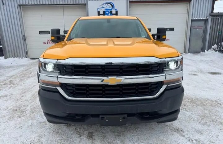
								2016 CHEVROLET SILVERADO 4X4 CREW CAB  BEAUTIFUL TRUCK CLEAN TITLE full									