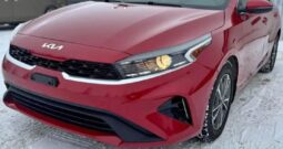 2022 KIA FORTE5, EX  71,000 kms only