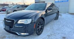 2018 CHRYSLER 300 FULLY LOADED clean title awd
