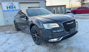 
										2018 CHRYSLER 300 FULLY LOADED clean title awd full									