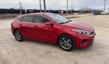 
										2022 KIA FORTE5, EX KMS 72000 REBUILT very clean full									