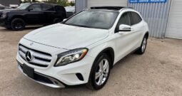 2015 MERCEDES-BENZ GLA 250 4MATIC clean title fully loaded